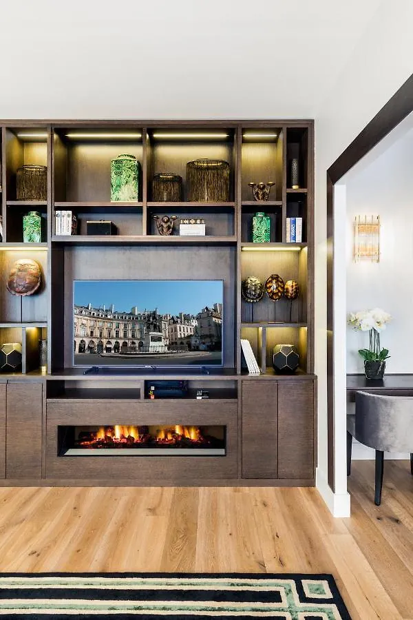 Luxury Apartment Paris Louvre II